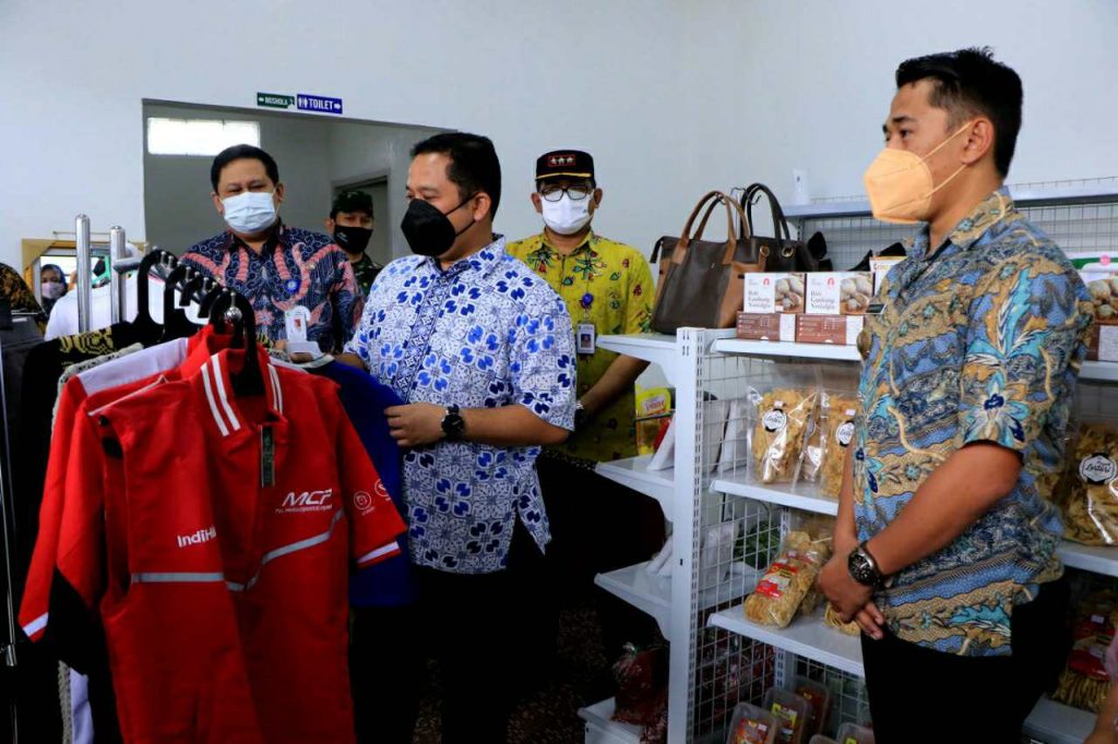 Arief Resmikan Sentra Produk UMKM Baru di Kelurahan Nusa Jaya