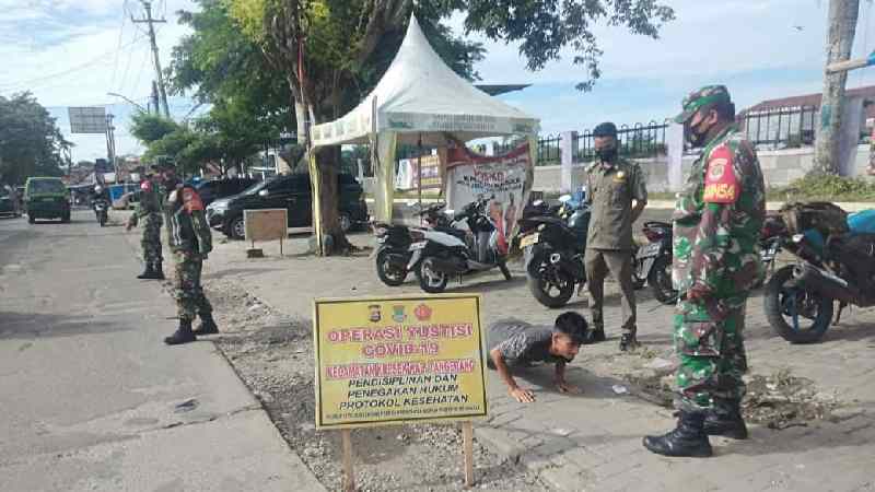 Koramil 07 Kresek Bersama Satpol PP Gelar Operasi PPKM Level 1: Imbau Prokes dan Vaksin