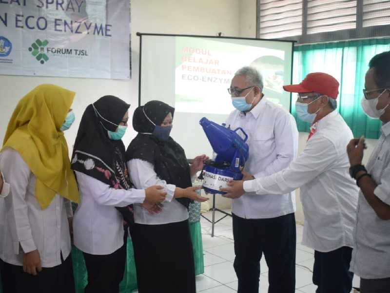 PT Jasamarga Kunciran Cengkareng Berikan Bantuan Eco Enzim