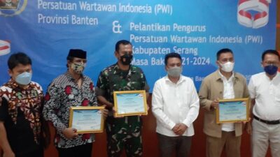 Dorong Pembangunan Taman Digital Pers, Kapten Inf Jakson Beay Raih Anugerah dari PWI Banten
