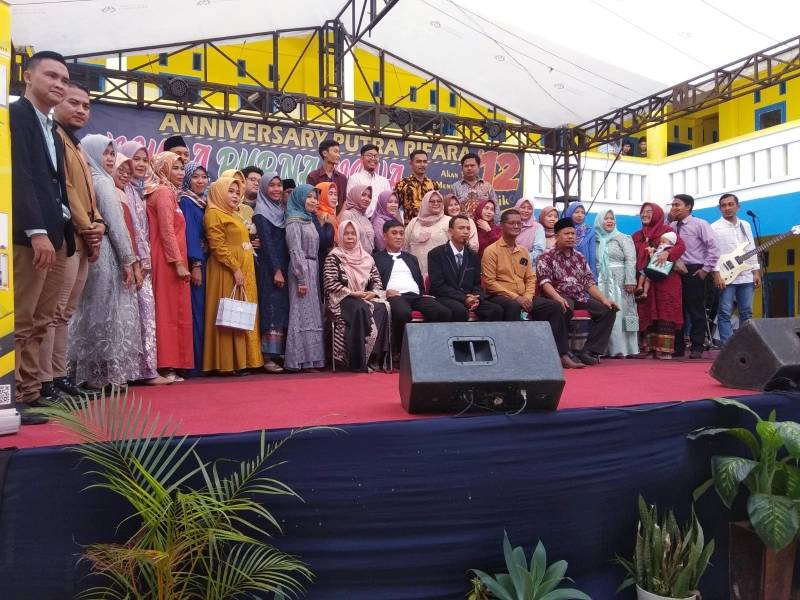 Suasana Haru Iringi Perpisahan Siswa SMP dan SMK Yayasan Pendidikan Putra Rifara