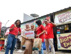 Alfamart Beri Apresiasi Mitra UMKM di Hari Ibu