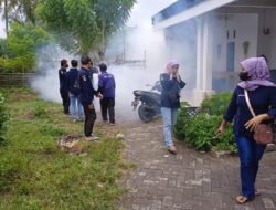 Antisipasi DBD, Karang Taruna Desa Kebon Cau Lakukan Fogging