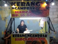 Kerang Ngamprak, Sensasi Makan Seafood Berantakan yang Menggoda