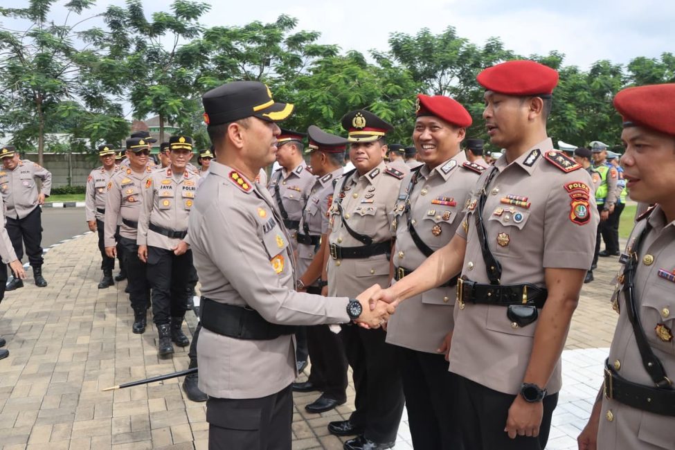 Kapolres Metro Tangerang Kota Pimpin Sertijab Tujuh Pejabat Utama dan Kapolsek
