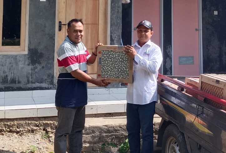 Dukung Pendidikan Islam, SMSI Salurkan Bantuan Material untuk Ponpes Manba’ul Al-Kufy