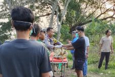Warga Tak Mampu, Keseharian di Gubuk Makam, Pria Lansia di Kabupaten Tangerang Meregang Nyawa