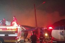 Hingga Malam, Kebakaran TPA Jatiwaringin Belum Padam, 10 Unit Damkar Dikerahkan