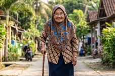 Tanda Osteoporosis yang Sering Tidak Disadari Lansia