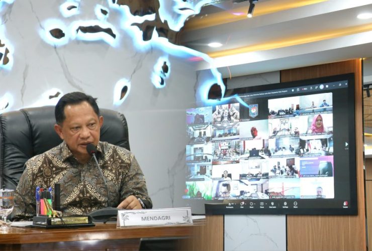 Peringatan Mendagri ke Pemda: Segera Verifikasi Data Program BSPS Bedah Rumah!