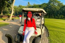 Kisah Caddy Golf: 5 Tahun Bertahan, Stigma, dan Profesionalisme di Balik Lapangan Hijau