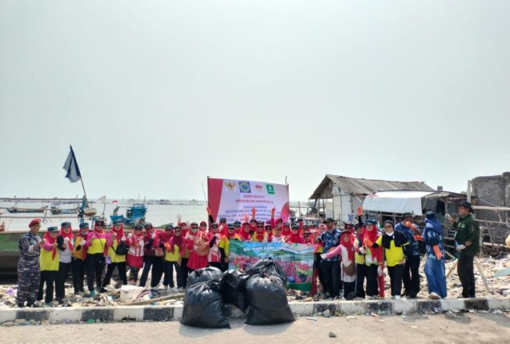 Sinergi HUT ke-81 RI, FKPPAL Bersama Pos TNI AL Mauk dan Rumah Sakit Sari Asih Gelar Bersih Pantai Serta Senam Kebugaran