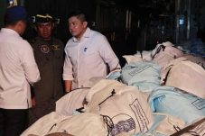 Tanggap Cepat Bencana NTT, Seskab Teddy Indra Wijaya Dukung Percepatan Distribusi Bantuan