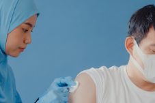 Vaksin Meningitis Jadi Syarat Umrah, Kapan Waktu yang Tepat?